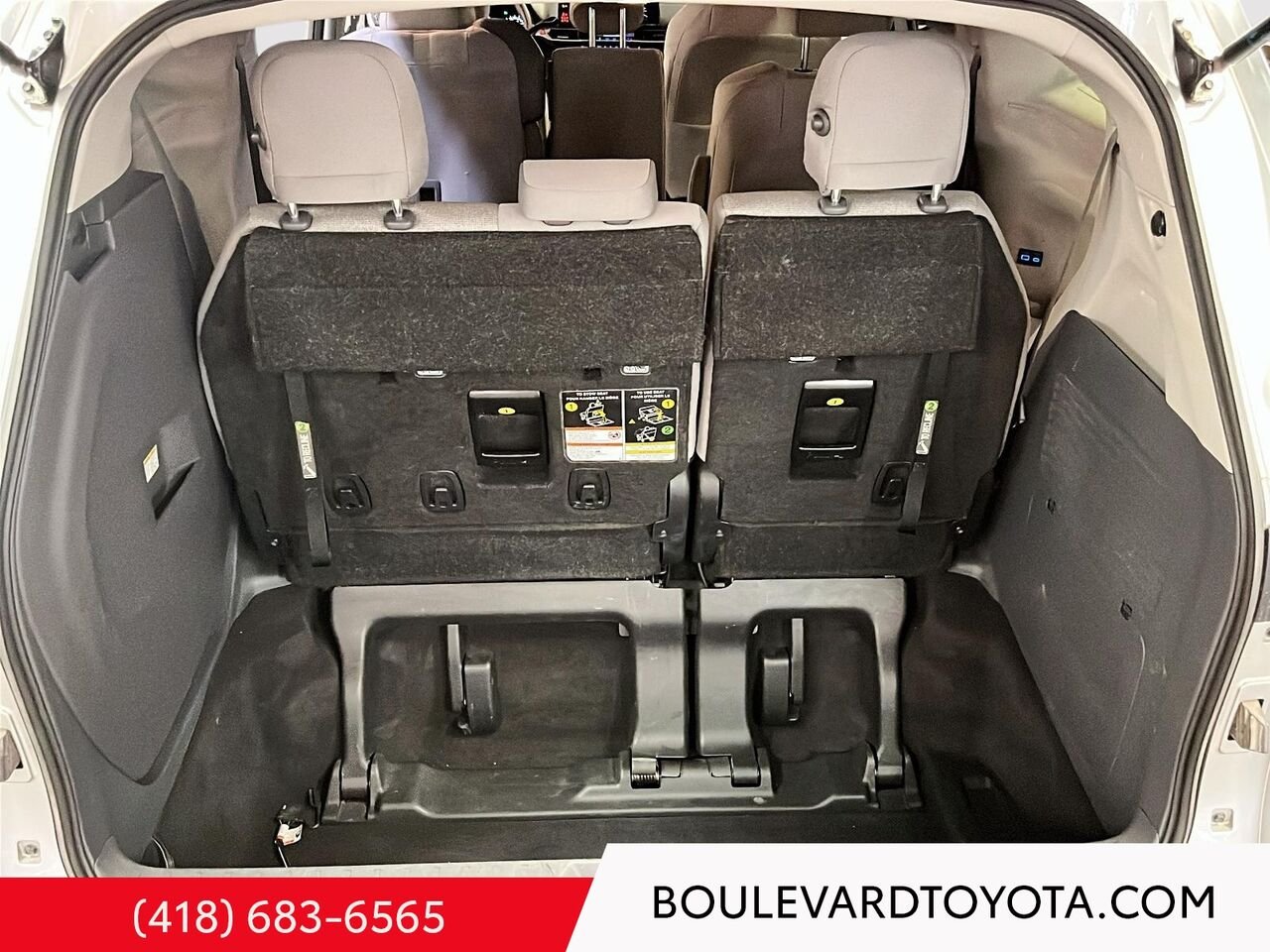Toyota Sienna 100068A-76 | LE, AWD 2024 Argent céleste métallisé Québec - photo #19