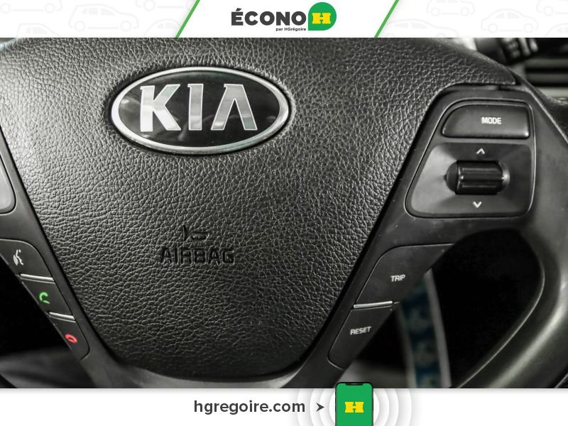2018 Kia Forte White Saint-Eustache - photo #14