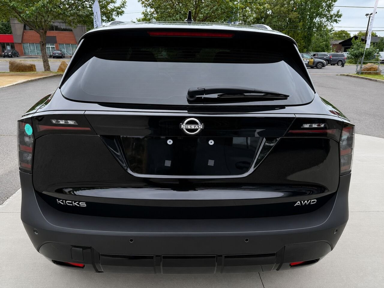 NISSAN Kicks KICKS SV PRIVILEGE AWD 2026 Super noir Châteauguay - photo #4