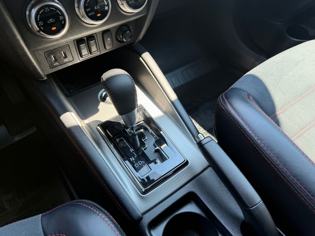 2024 Mitsubishi RVR SE AWC Grey Châteauguay - photo #18
