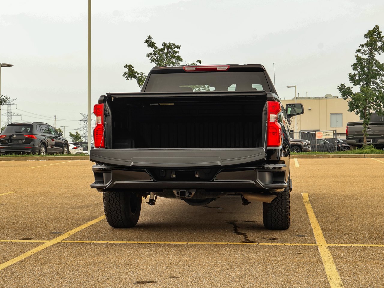2023 Chevrolet Silverado 1500 4WD Crew Cab 147 Custom Black Sherwood Park - photo #8