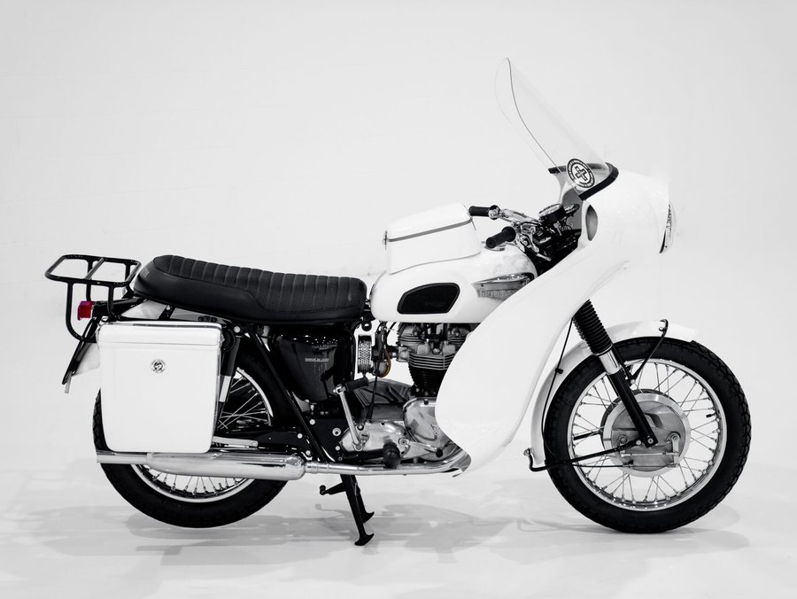 1968 Triumph Trophy TR6P Saint 1968 White