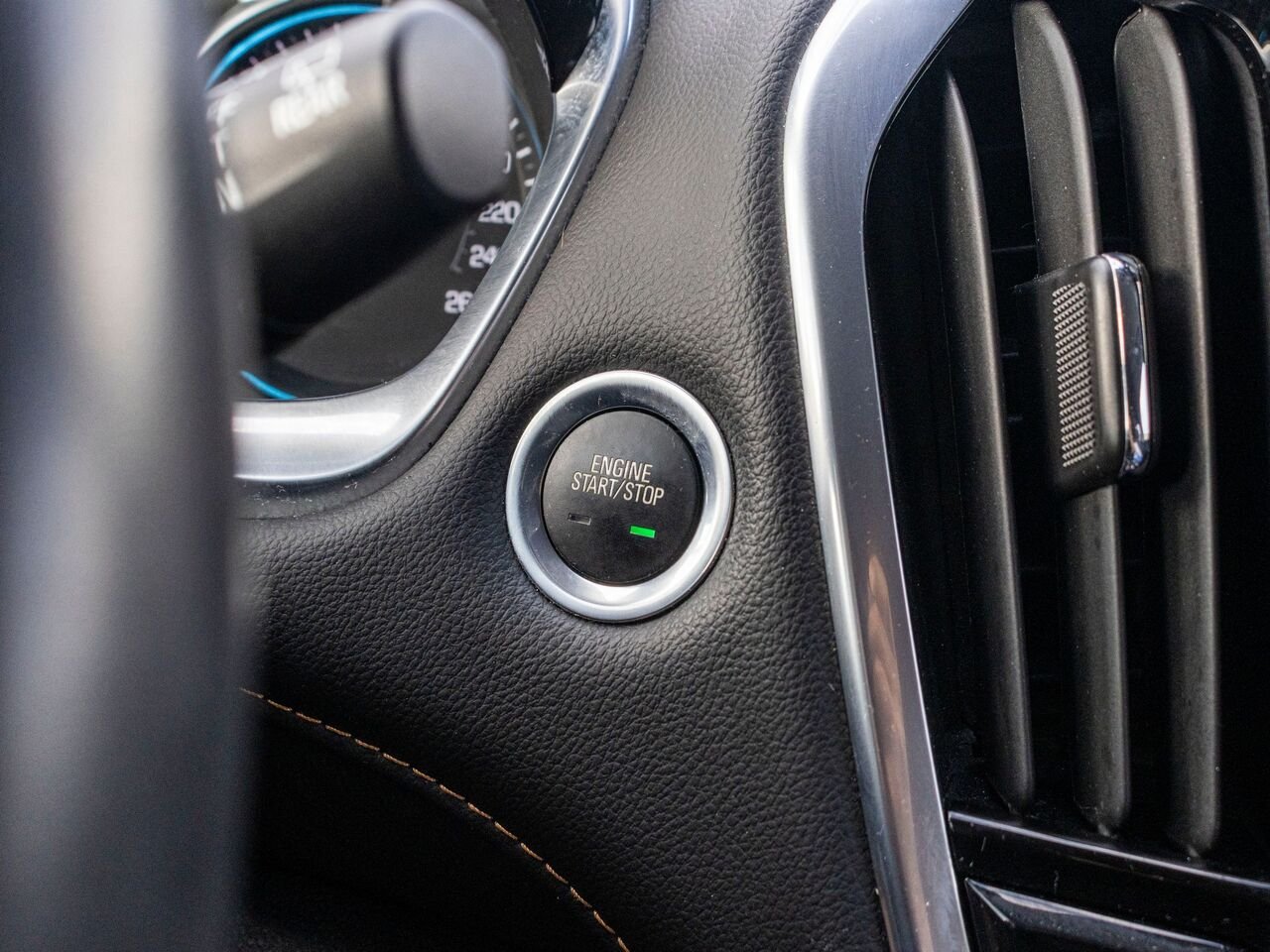 2019 Chevrolet Traverse LT tissu 4 portes TI avec 1LT White Châteauguay - photo #20