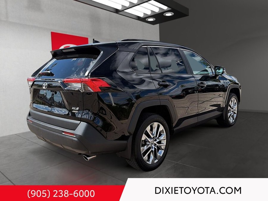 2022 Toyota RAV4 2022 Black