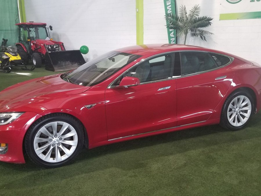 Tesla Model S 2016 2016 Rouge