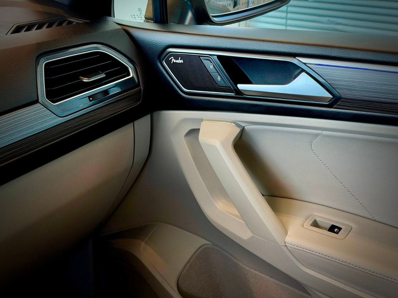 2024 Volkswagen Tiguan Blue Notre-Dame-des-Prairies - photo #39