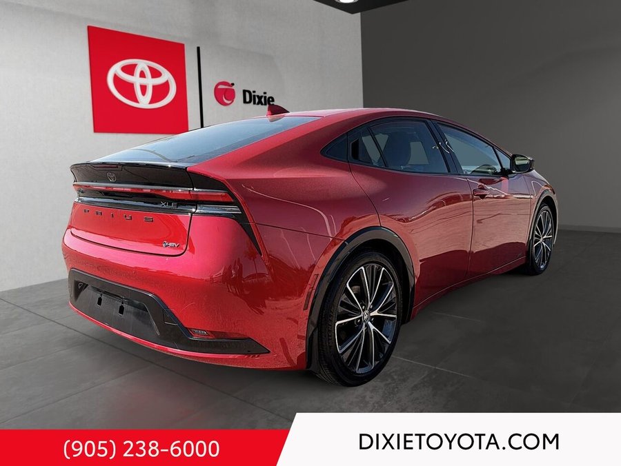 2023 Toyota Prius 2023 Red