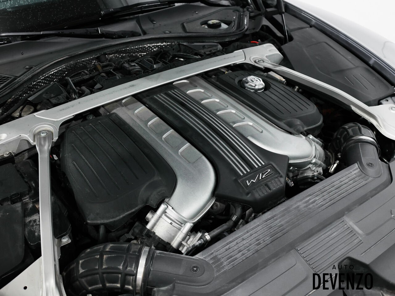 Bentley Continental 2022 Gris Saint-Eustache - photo #23