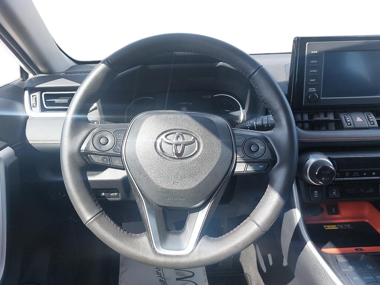 2022 Toyota RAV4 VIN 2T3J1RFV8NW279709 White Chicoutimi - photo #11