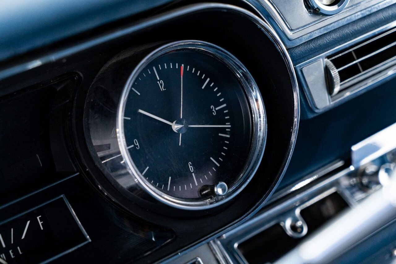 Cadillac Fleetwood **PRICE IN USD** Factory Limo dual AC with only 18,892 miles 1966 Blanc Montréal - photo #88