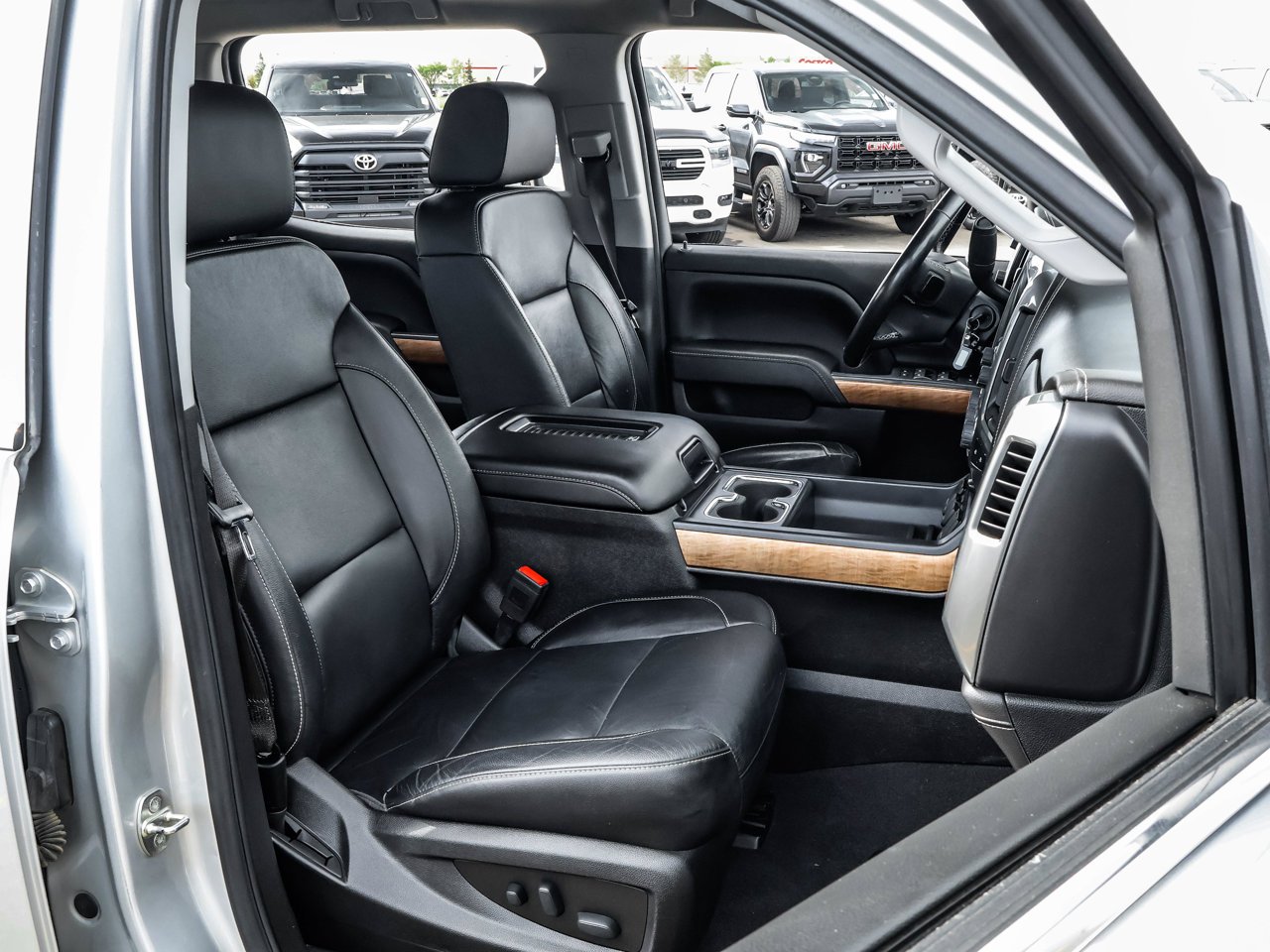 2018 Chevrolet Silverado 1500 4WD Crew Cab 143.5 LTZ w/2LZ Grey Sherwood Park - photo #14