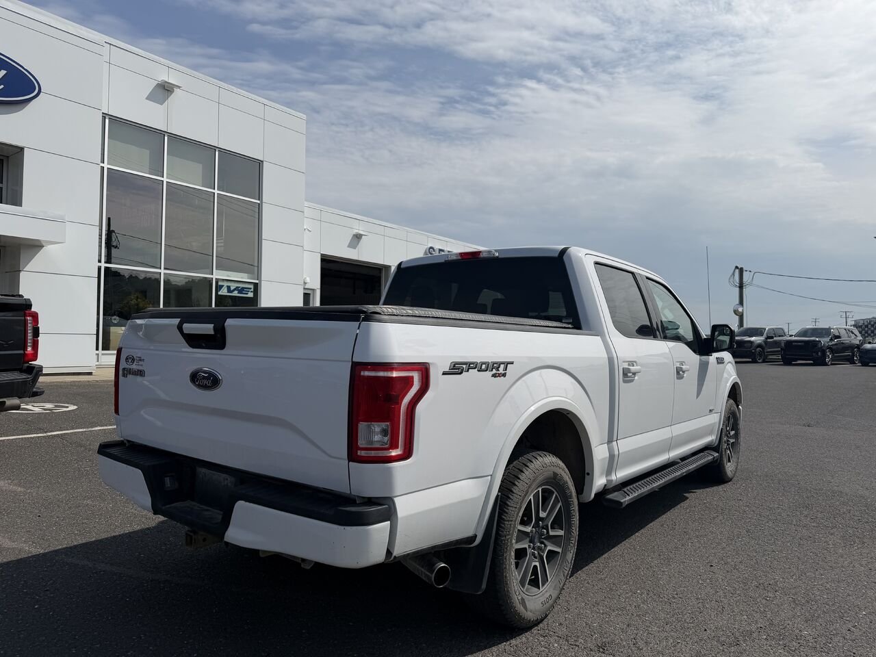 2016 Ford 150 XLT 302 White Montmagny - photo #2