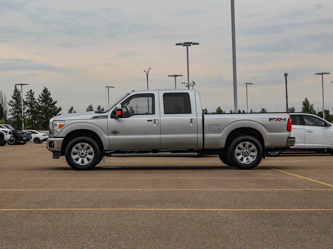 2011 Ford Super Duty F-350 4WD Crew Cab 156 Lariat Grey Sherwood Park - photo #4