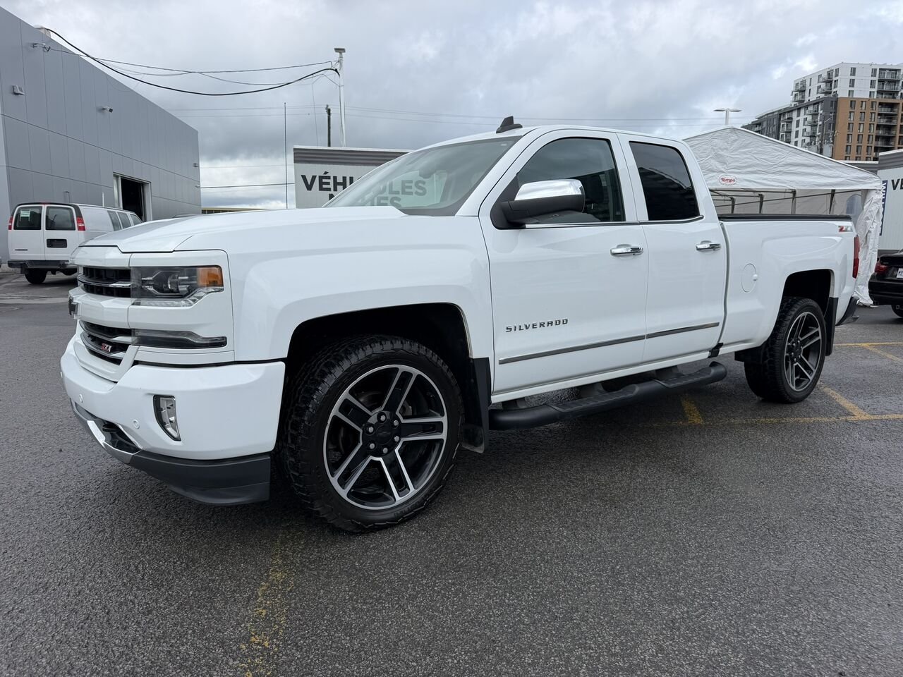 2017 Chevrolet Silverado 1500 2LTZ 5.3L ENCEMBLE Z71 QUAD CAB White Laval - photo #0