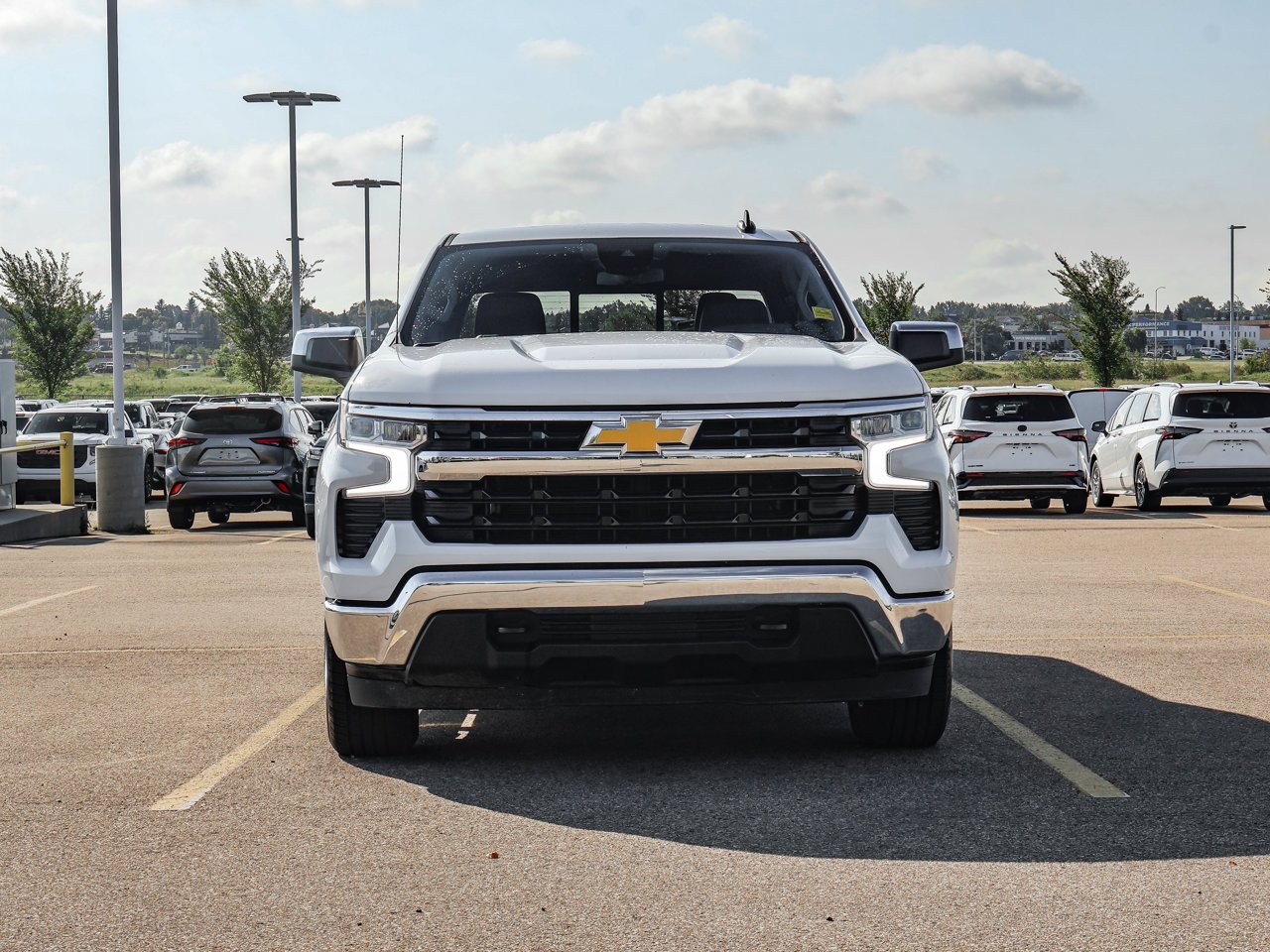 2023 Chevrolet Silverado 1500 4WD Crew Cab 147 LT White Sherwood Park - photo #2