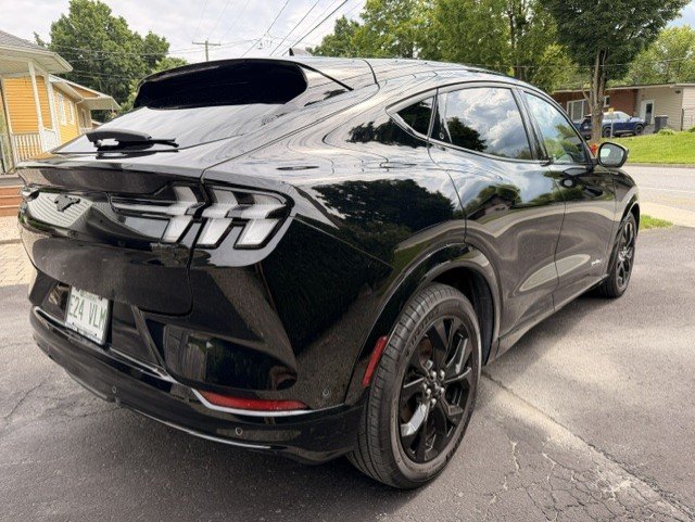Ford Mustang Mach-E PREMIUM AWD MACH-E PREMIUM AWD GROSSE BATTERIE 2023 Noir Châteauguay - photo #1