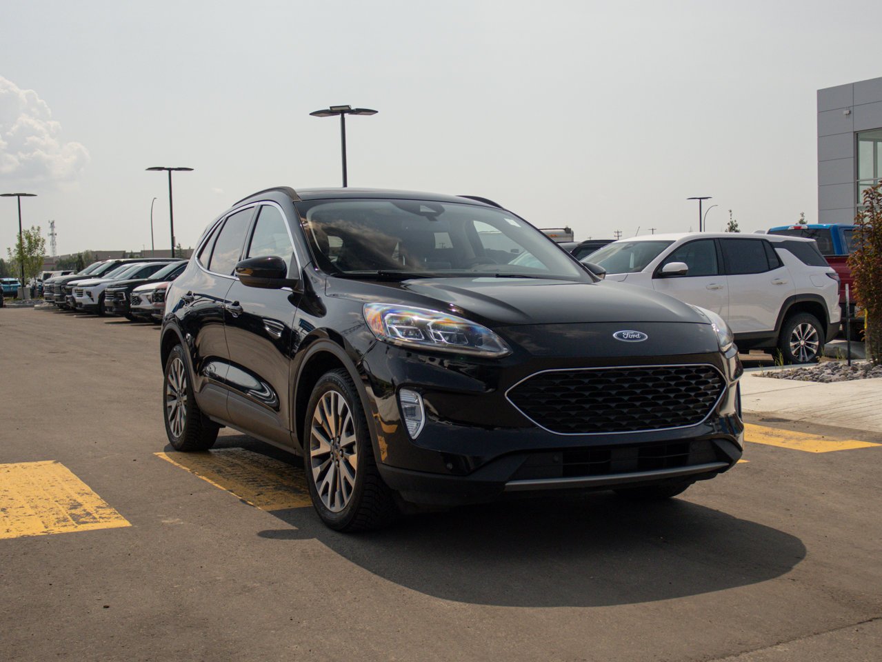 2020 Ford Escape Titanium Hybrid AWD Black Sherwood Park - photo #13
