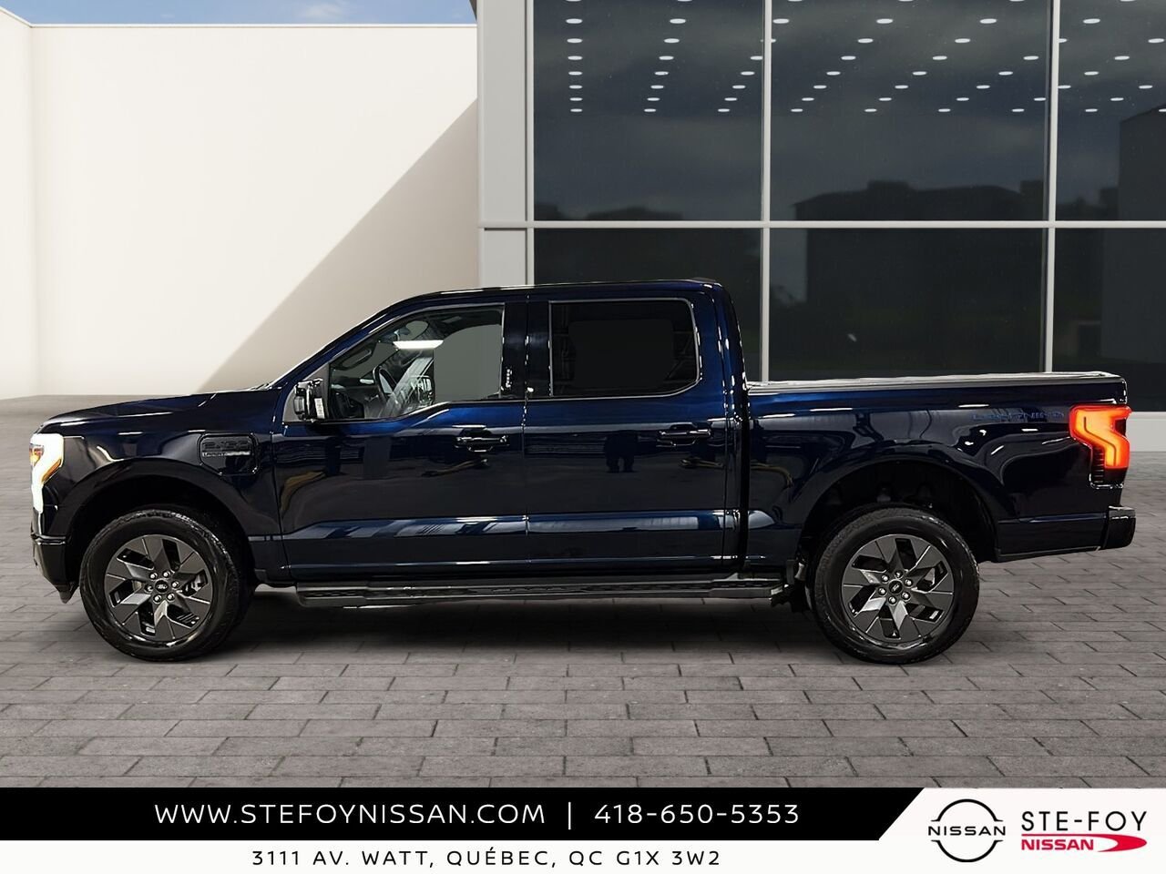 2023 Ford F-150 Lightning GROUPE 510 A, standard range Blue Ste-Foy - photo #4