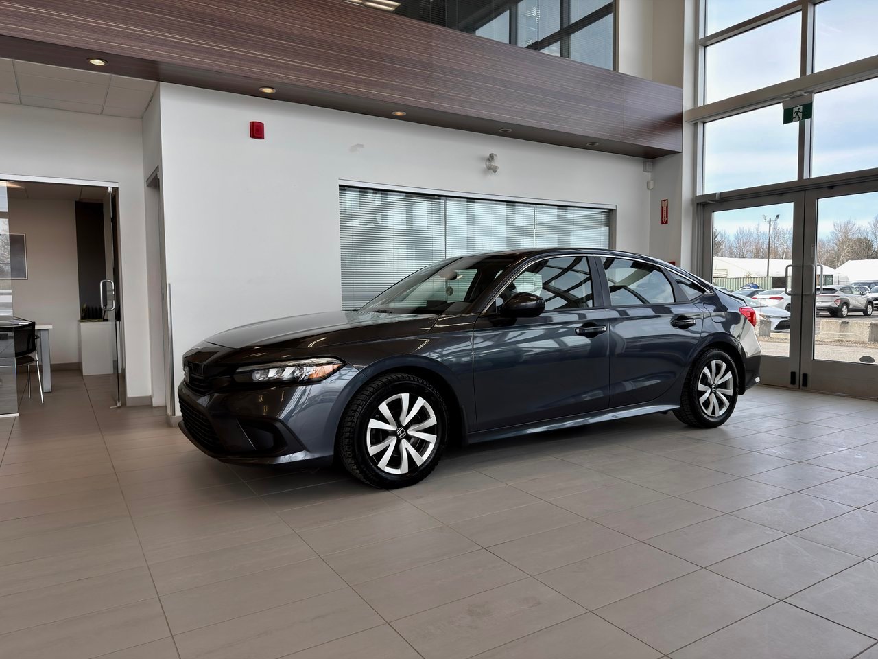 Honda Civic Sedan 2023 Gris Notre-Dame-des-Prairies - photo #31
