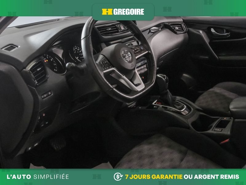 2021 Nissan Qashqai Red Laval - photo #21