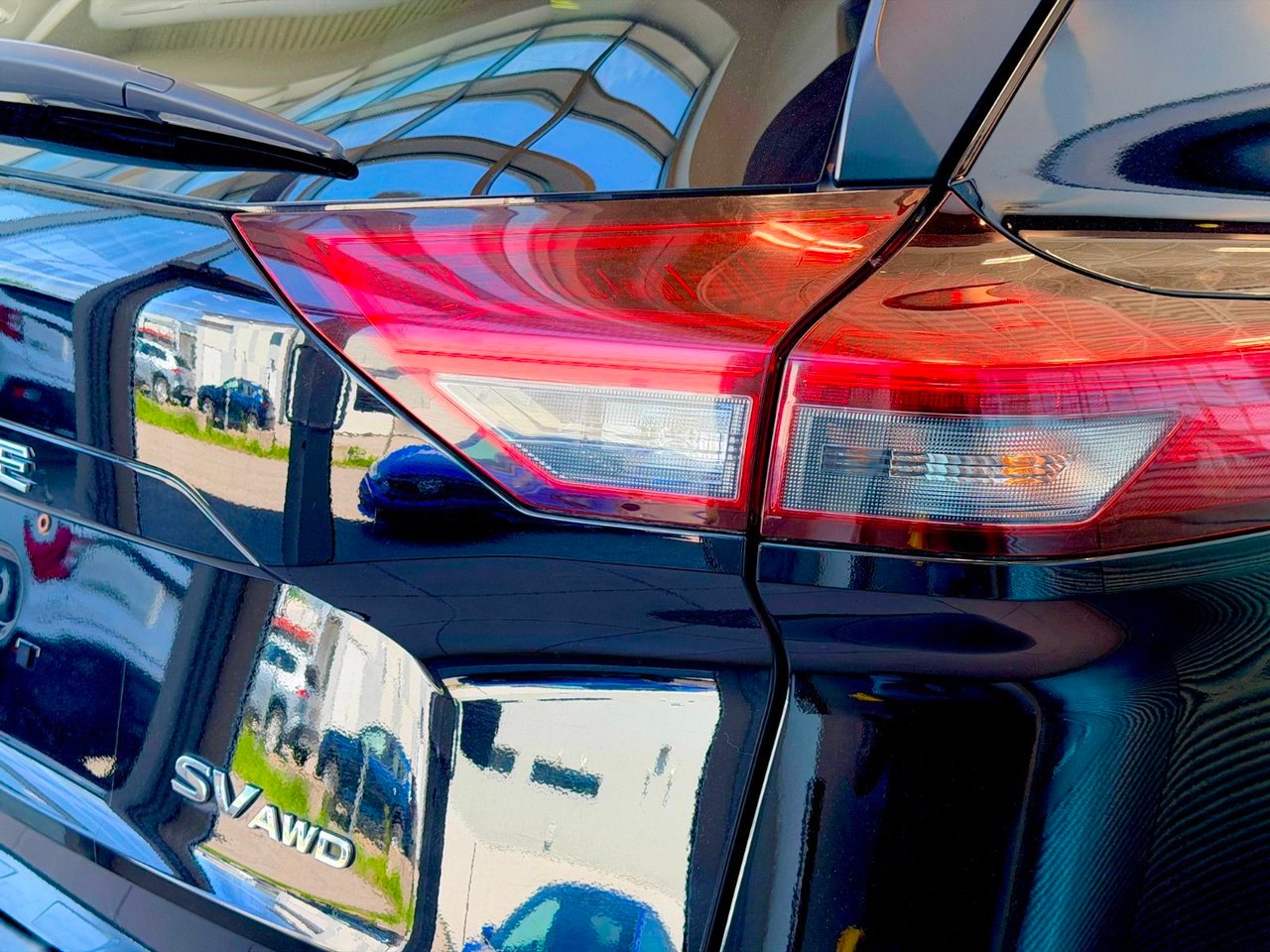 2023 Nissan Rogue Black Notre-Dame-des-Prairies - photo #11