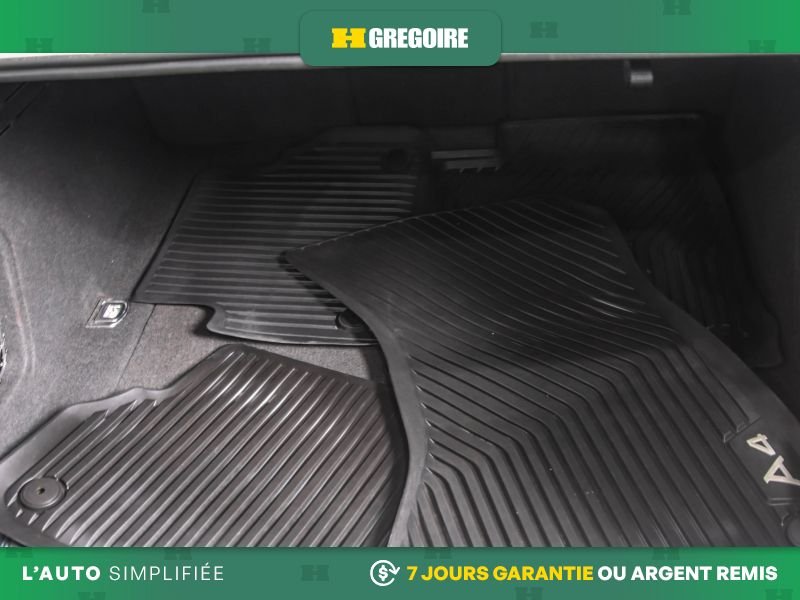 Audi A4 821431 | PROGRESSIVE AWD AUTO A/C CUIR TOIT NAV MAGS 2020 Blanc Laval - photo #28
