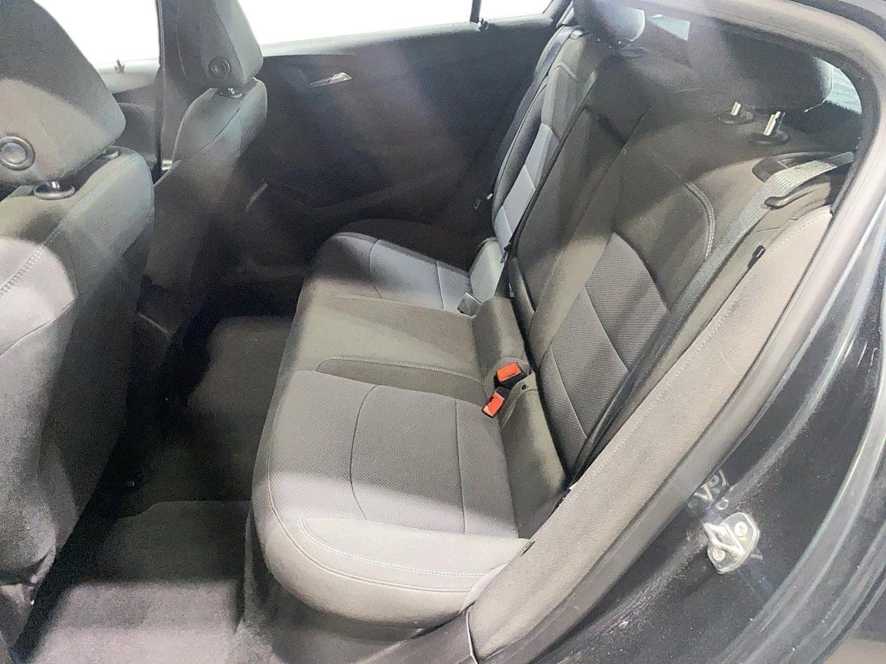Chevrolet Cruze NIV 3G1BE6SM9JS588982 2018 Gris Chicoutimi - photo #8