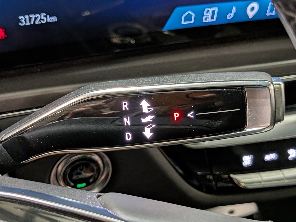 Cadillac LYRIQ 4dr Tech w/1SA 2024 Gris Val-David - photo #16