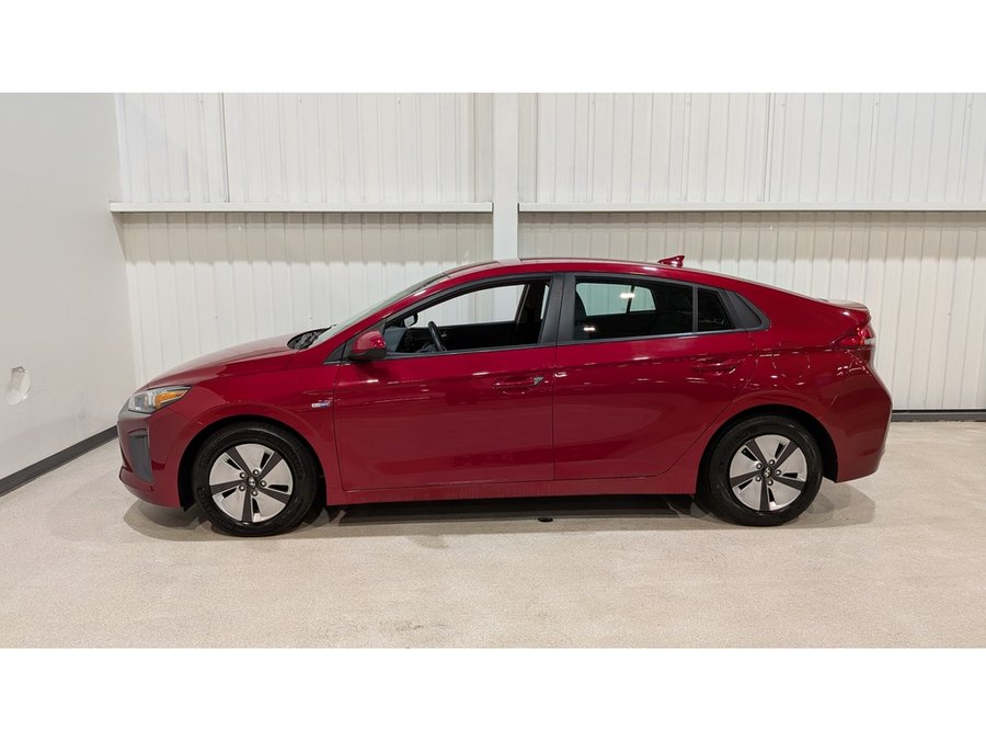 2020 Hyundai Ioniq Hybrid Red