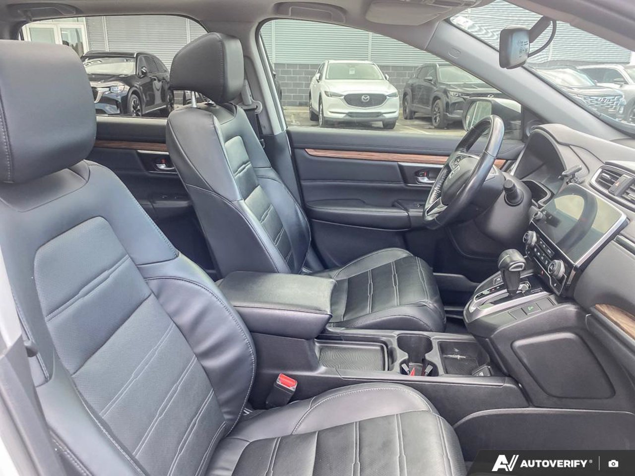 2019 Honda CR-V 2HKRW2H94KH130664 White Mirabel - photo #24