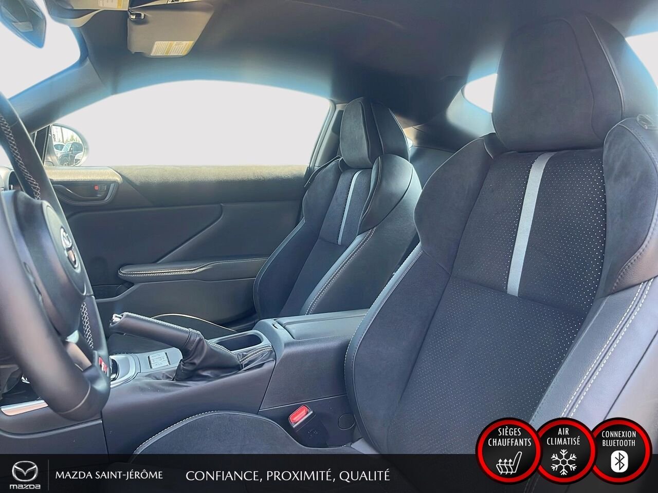 2025 Toyota GR86 Premium | AUTOMATIQUE | CLEAN CARFAX | Grey Saint-Jérôme - photo #17