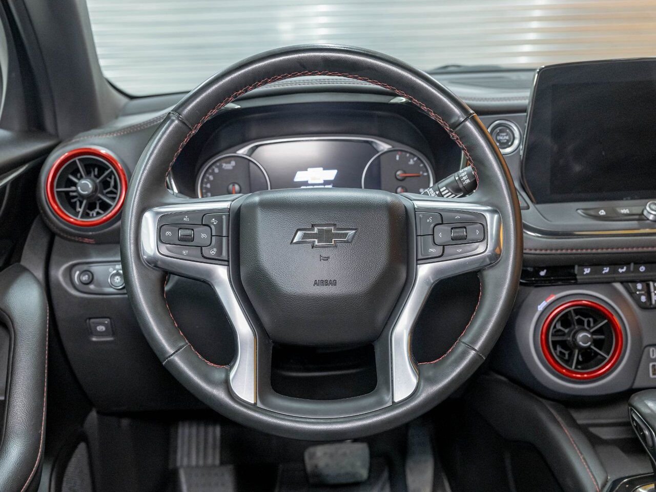 Chevrolet Blazer RS AWD *TOIT NAV CUIR SIÈGES CHAUF BOSE HAYON ELEC 2025 Noir Saint-Jérôme - photo #13