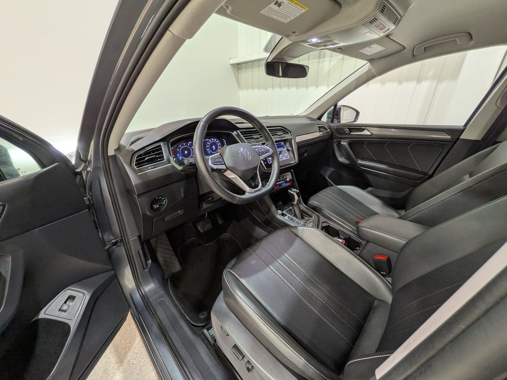 Volkswagen Tiguan Comfortline 4MOTION 2024 Gris Val-David - photo #10