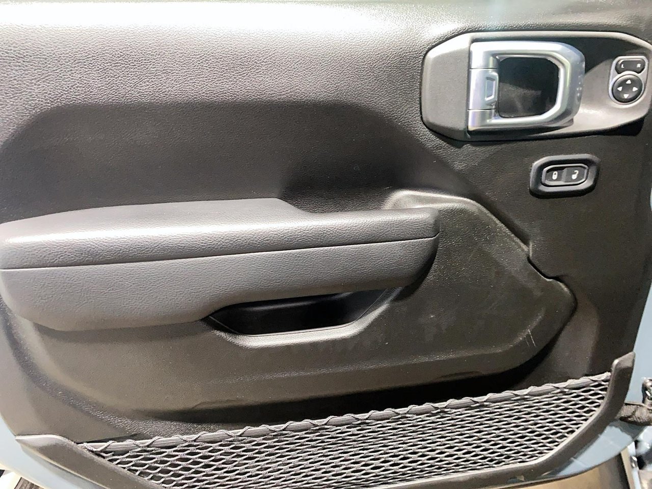 2025 Jeep Gladiator Blue Baie-Comeau - photo #7