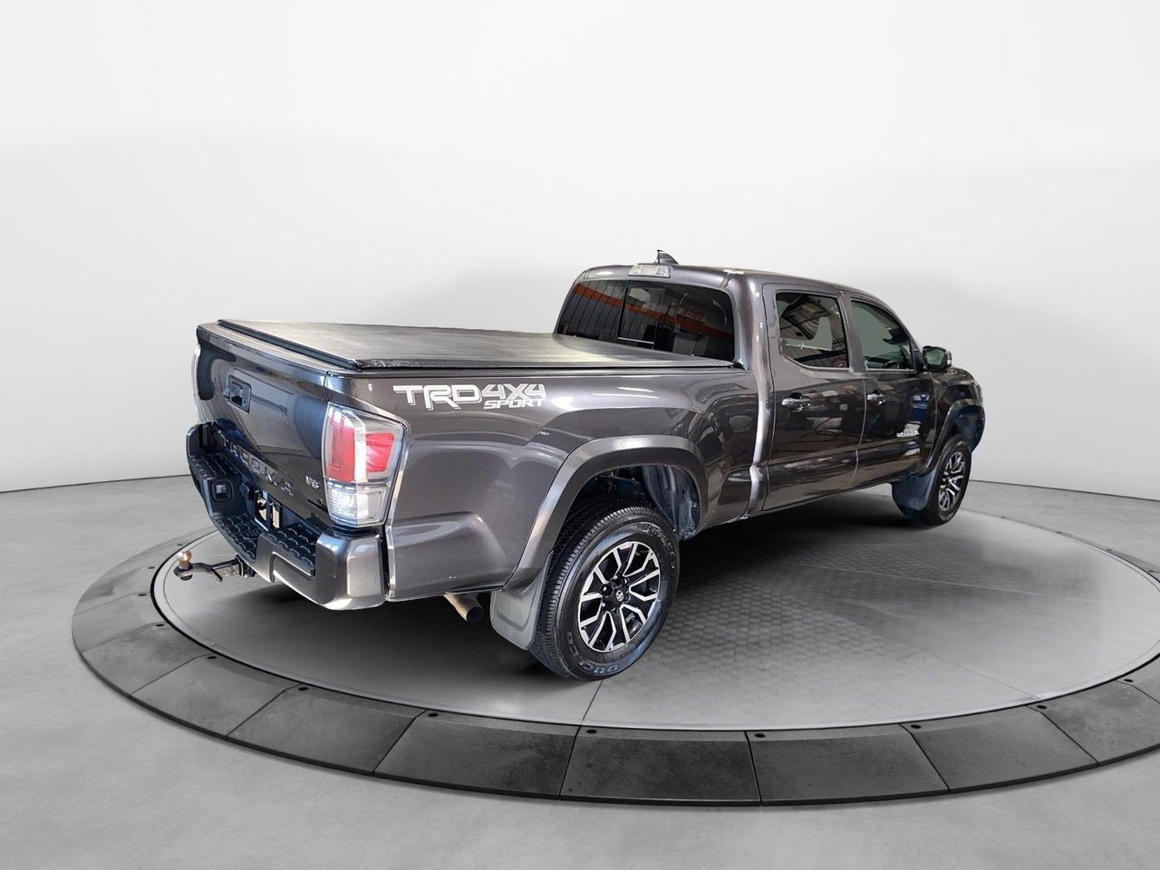Toyota Tacoma trd sport 2023 Gris magnétique métallisé Baie-Comeau - photo #2