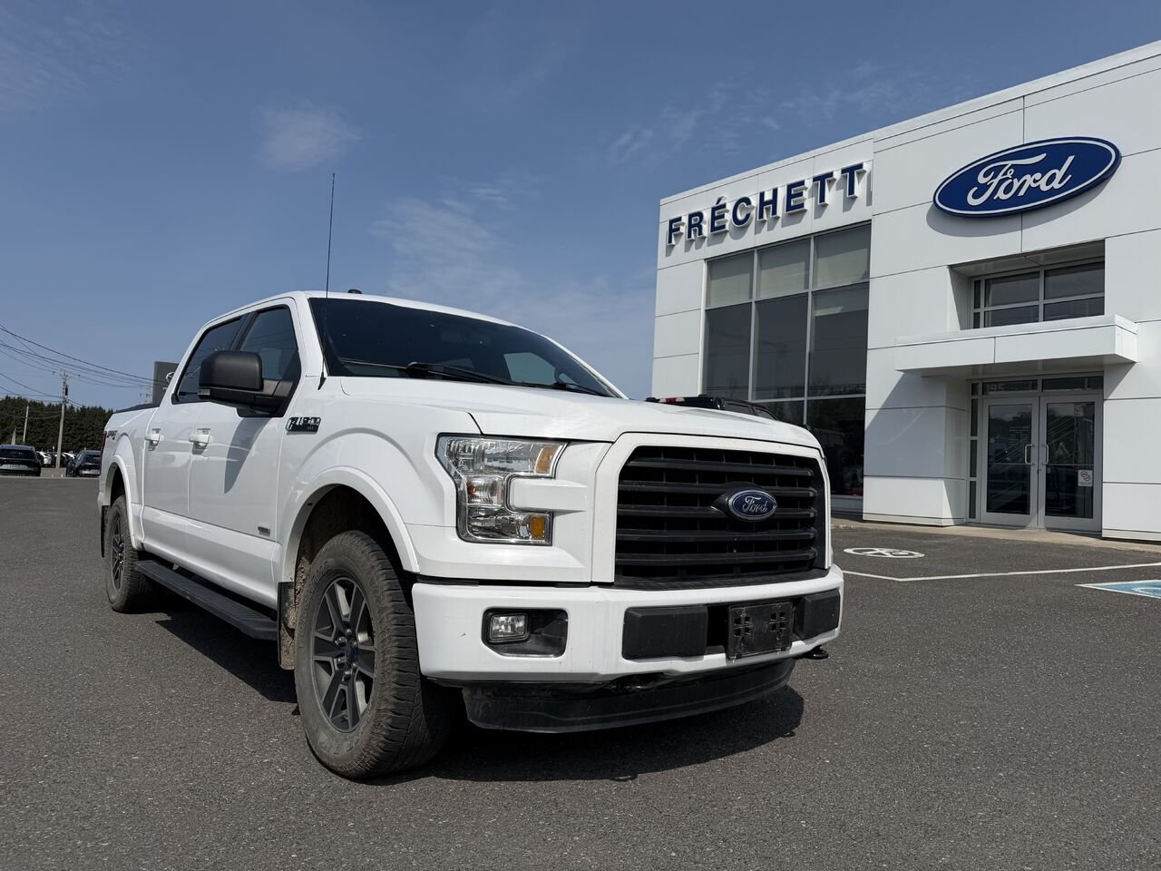 2016 Ford 150 XLT 302 White Montmagny - photo #0