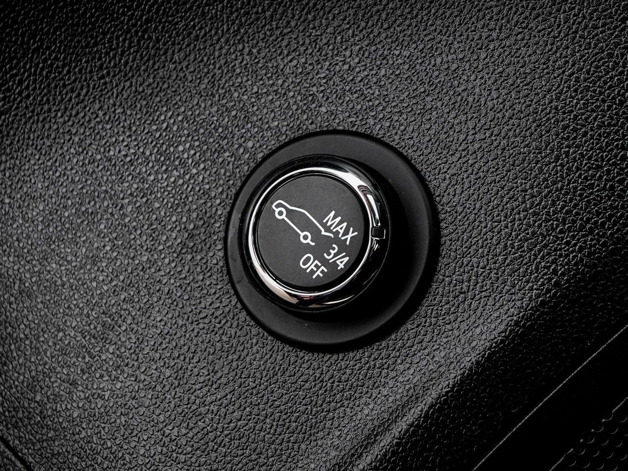 2023 Buick Envision AWD 4dr Avenir Red Sherwood Park - photo #20