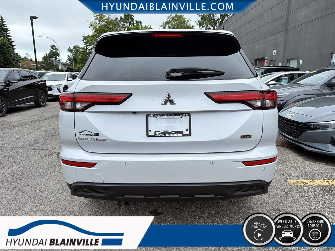 2022 Mitsubishi Outlander White Blainville - photo #4