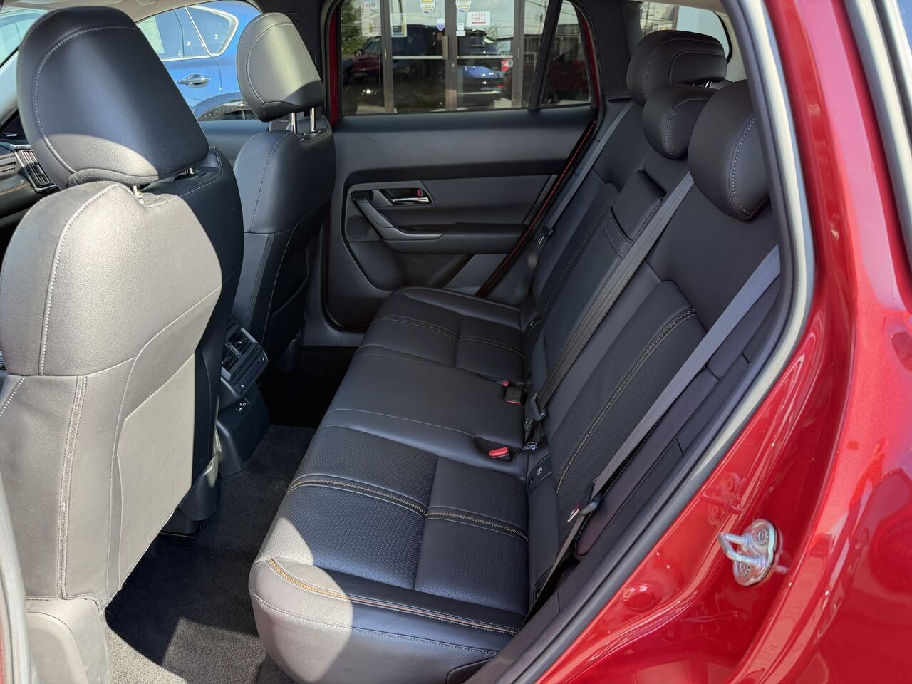 2023 Mazda CX-50 Red Lac Mégantic - photo #11