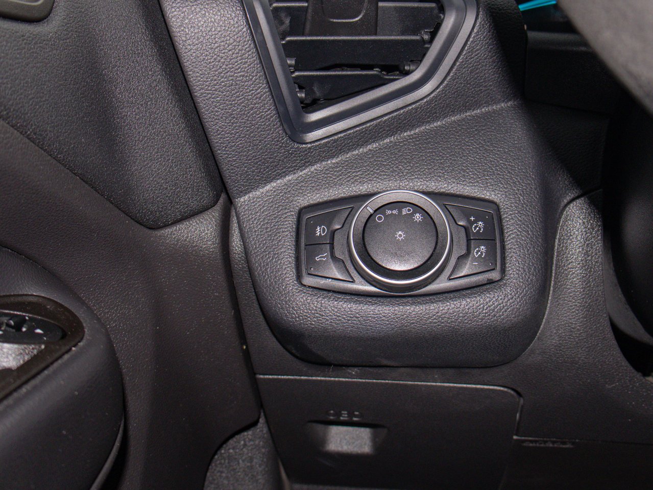 2017 Ford Escape FWD 4dr SE Beige Sherwood Park - photo #21