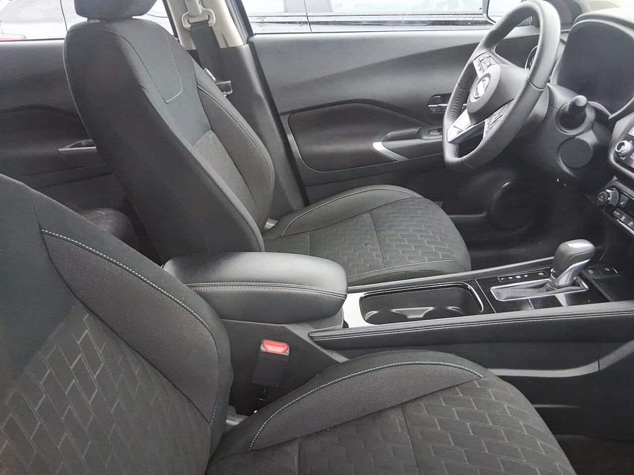 Nissan Kicks SV TA 2024 Gris Québec - photo #2