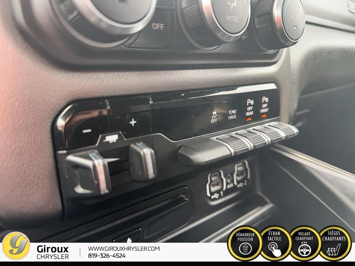 2019 RAM 1500 White Sainte-Agathe-des-Monts - photo #17