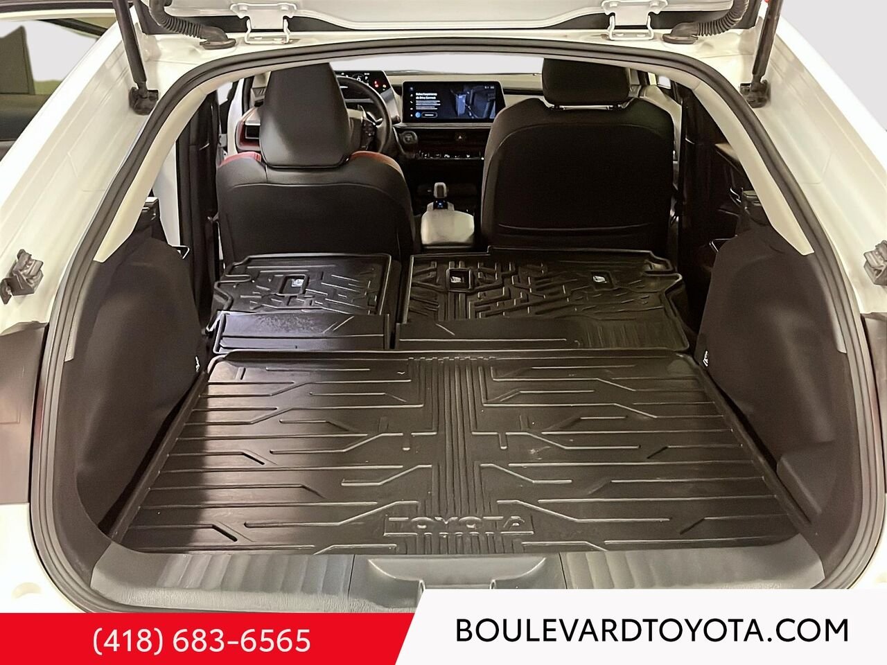 2025 Toyota Prius hybride branchable 99682A-100 | XSE White Québec - photo #20