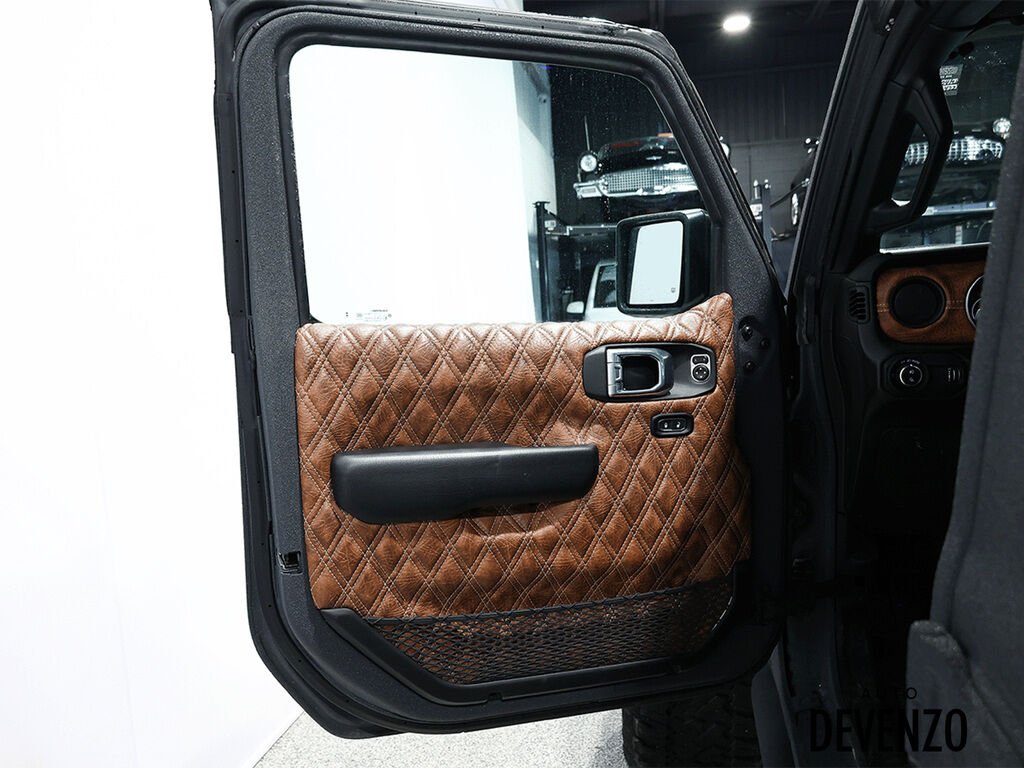 2023 Jeep Gladiator Grey Saint-Eustache - photo #15