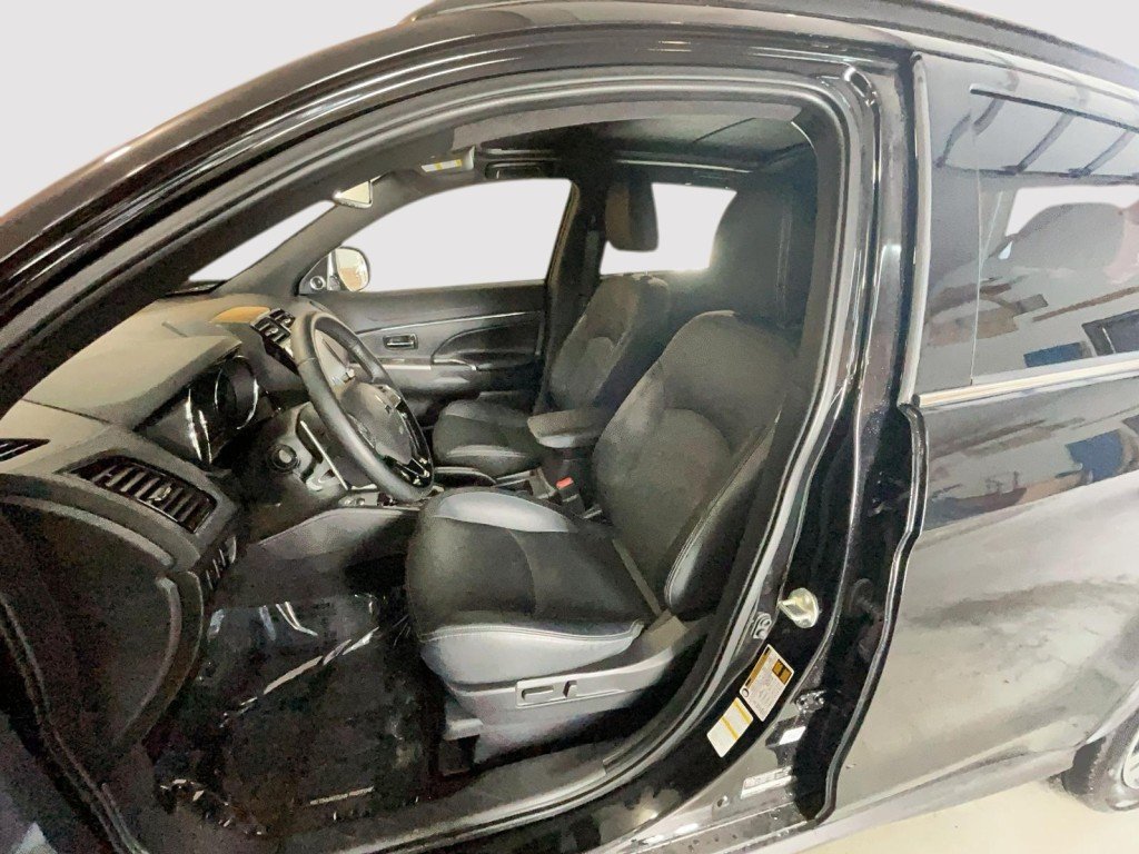 2024 Mitsubishi RVR Black Rouyn-Noranda - photo #8