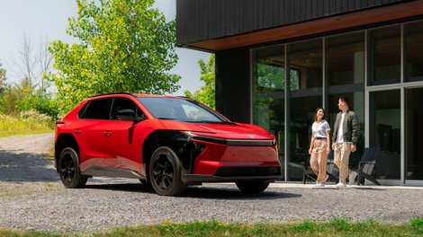 Electric or Hybrid? Why More Drivers Are Making the Switch