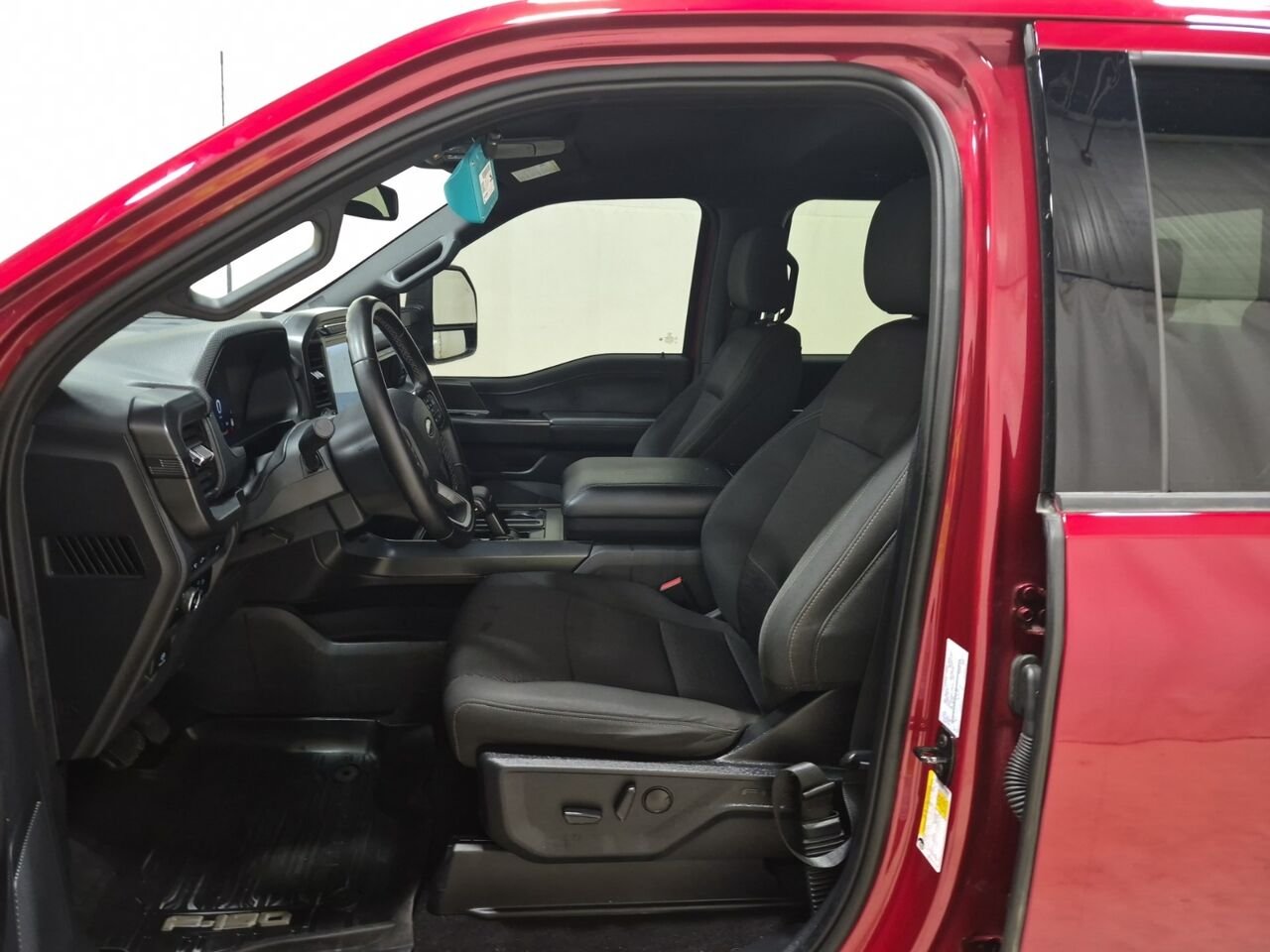2024 Ford F-150 Red Saint-Eustache - photo #4