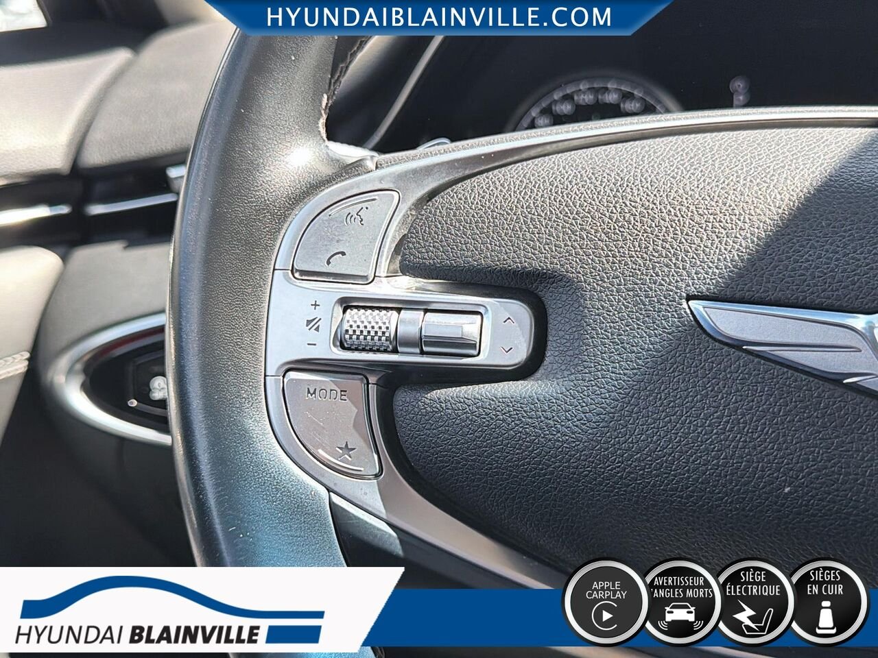 2022 Genesis GV70 Silver Blainville - photo #14