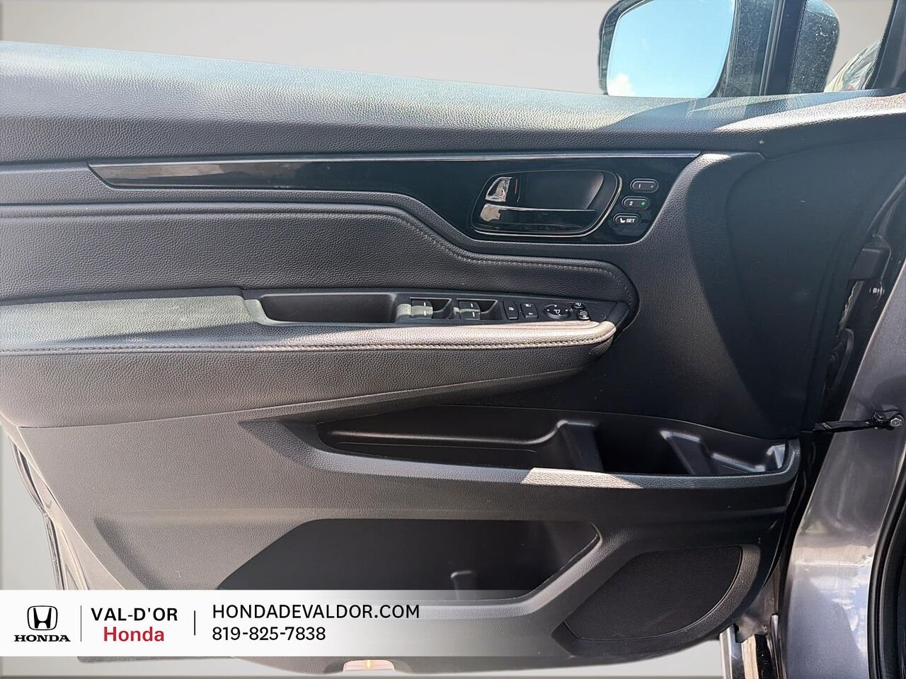 2023 Honda Odyssey TOURING TOUT ÉQUIPÉ GARANTIE PROLONGÉE Grey Val-d'Or - photo #9