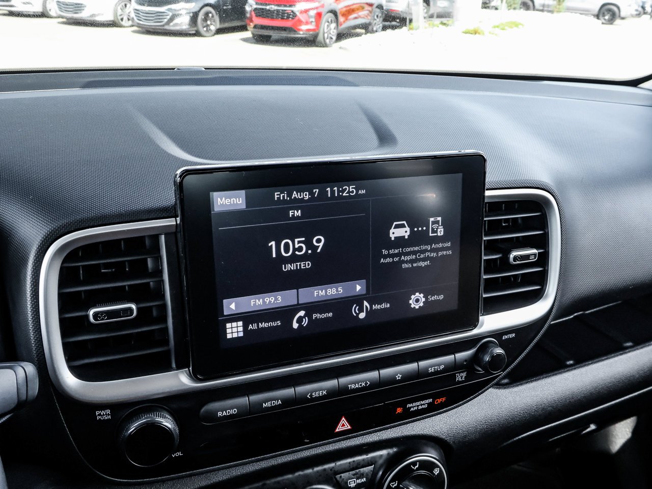 2025 Hyundai Venue Preferred IVT White Sherwood Park - photo #23